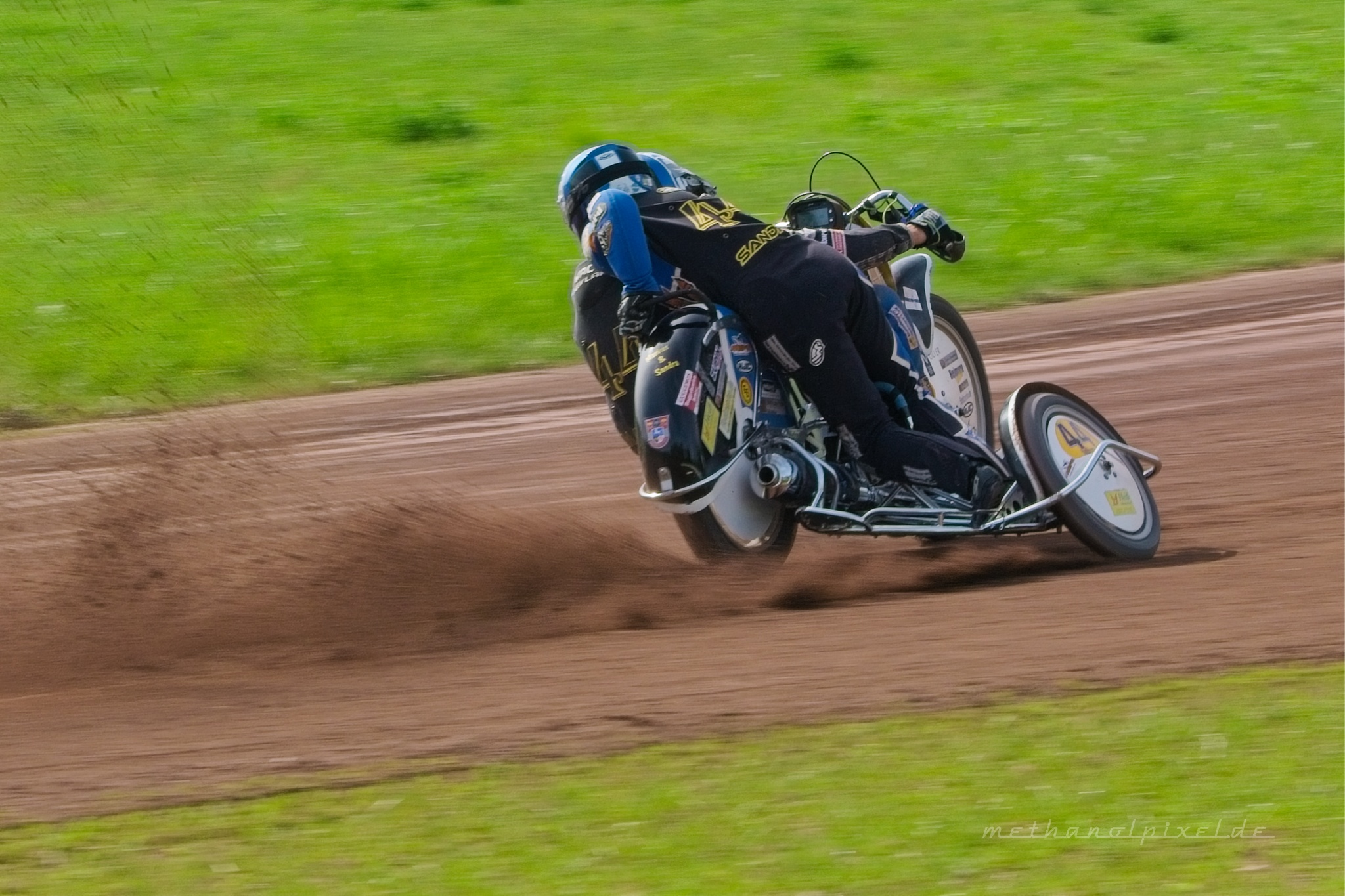 ILCE 7M4   A7405685 2048